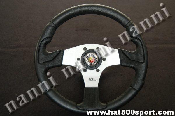 Volante Abarth per Fiat 500 con razze satinate completo di mozzo e pulsante clacson Abarth. Art.0051