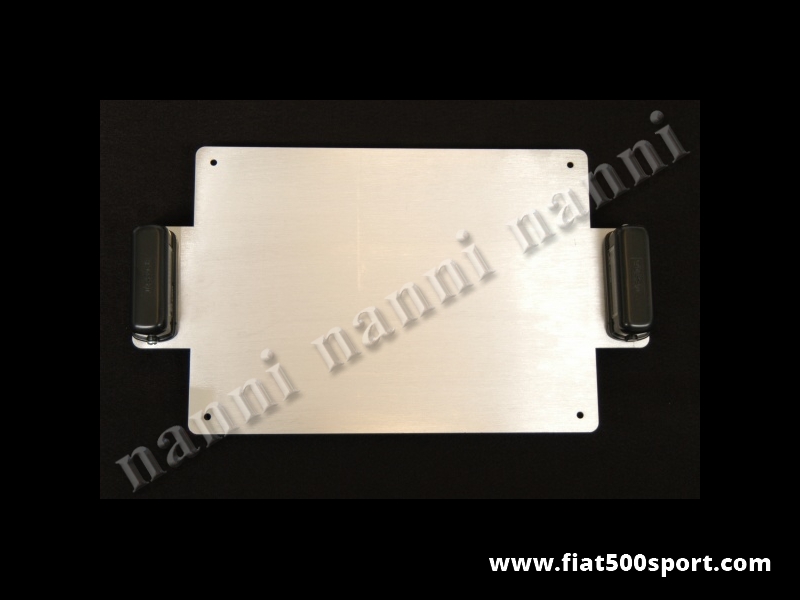 Art. 0048 - Portatarga da corsa Fiat 500 Fiat 126 in alluminio con luci. - Portatarga da corsa Fiat 500 Fiat 126 in alluminio con luci.
