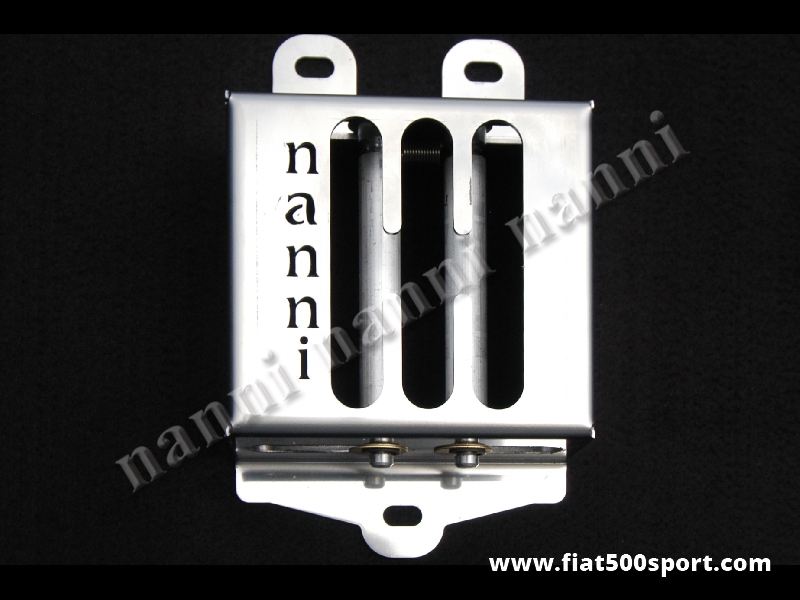 Art. 0071 - Selettore  Fiat 500 Fiat  126 leva cambio 5 marce in acciaio inox lucido con molle (no oil rings che si rompono) e chiuso ai lati. - Selettore leva cambio Fiat 500 Fiat 126 per cambio a 5 marce in acciaio inox lucido, con molle (no oil rings che si rompono). Il nostro selettore è chiuso ai lati per evitare che polvere e impurità entrino nei leveraggi del cambio.
&nbsp;
