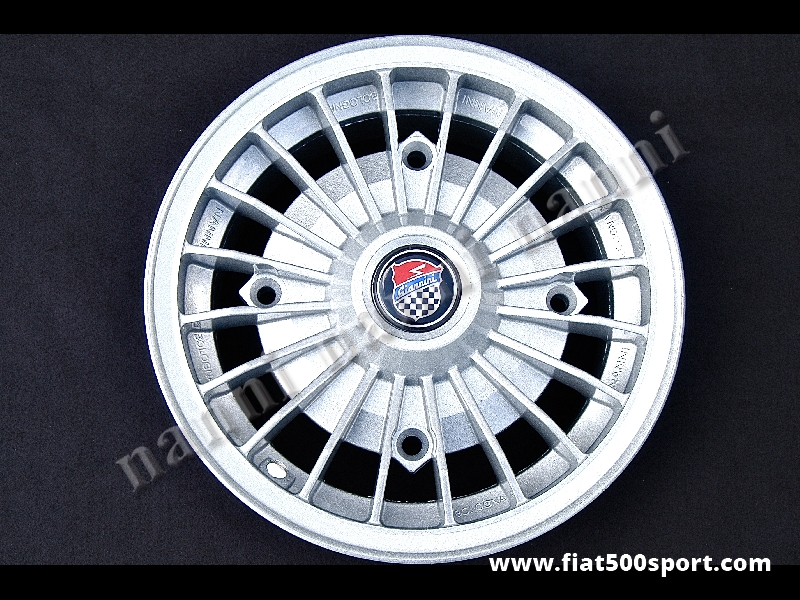 Art. 0073G - Cerchio ruota Fiat 500 Giannini in lega  da 4,5 pollici x12 pollici. - Cerchio ruota Fiat 500 Fiat 126 prima serie Giannini in lega di altissima qualita’, verniciato, da 4,5 pollici di larghezza con bulloni di fissaggio conici autocentranti (interasse dei bulloni 190 mm.) ET 30.
