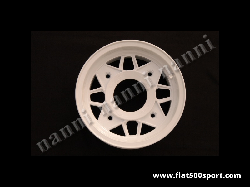 Art. 0074B - Fiat 500 Fiat 126 first model NANNI light alloy white wheel 4,5 x12 with bolts. - Fiat 500 Fiat 126 first model NANNI light alloy white wheel 4,5×12 with bolts. ET 45.
Art. 0074B - Fiat 500 Fiat 126 first model NANNI light alloy white wheel 4,5 x12 with bolts. - Fiat 500 Fiat 126 first model NANNI light alloy white wheel 4,5×12 with bolts. ET 45.