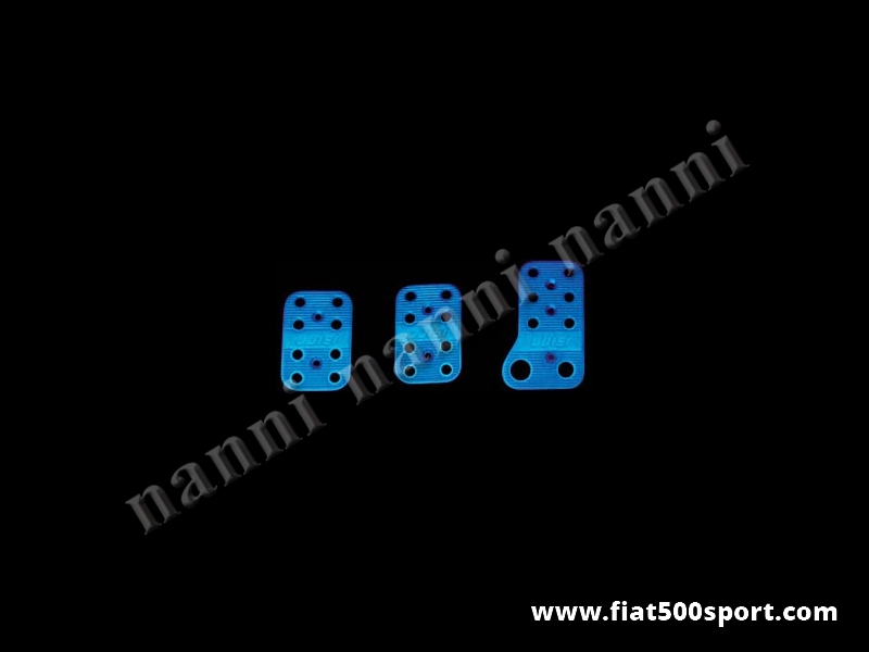 Art. 0086blu - Copripedali  Fiat 500 Fiat 126 blu con gommini antiscivolo. - Copripedali Fiat 500 Fiat 126 di colore blu con gommini antiscivolo. Kit completo di viti di fissaggio.
