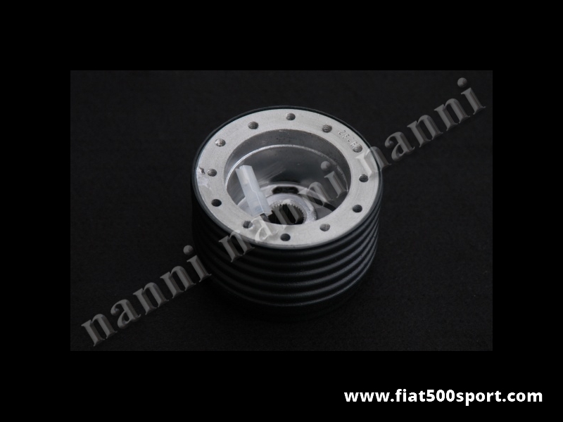 Art. 0099 - Fiat 126 and 126 BIS first series steering wheel hub. - Fiat 126 and 126 BIS first series steering wheel hub.
