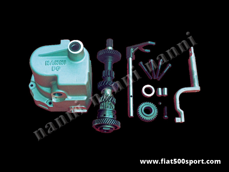 Art. 0112 - Quinta marcia Fiat 126 NANNI con 3ª e 4ª corta e 5ª lunga completa con guarnizioni (cambio sincronizzato). - 5ª marcia Fiat 126 NANNI con 3ª e 4ª corta e 5ª lunga per cambio sincronizzato. La 5° marcia e’ di 800 giri piu lunga della 4° marcia originale; e’ indicata per un uso autostradale e per tragitti distanti. La 5 marcia e’ di allungo. Il kit e’ completo di guarnizioni e di istruzioni dettagliatissime. Rapporto 3°marcia 19/26, 4°marcia 34/36, 5°marcia 42/31. Materiale di altissima qualità.
Art. 0112 - Quinta marcia Fiat 126 NANNI con 3ª e 4ª corta e 5ª lunga completa con guarnizioni (cambio sincronizzato). - 5ª marcia Fiat 126 NANNI con 3ª e 4ª corta e 5ª lunga per cambio sincronizzato. La 5° marcia e’ di 800 giri piu lunga della 4° marcia originale; e’ indicata per un uso autostradale e per tragitti distanti. La 5 marcia e’ di allungo. Il kit e’ completo di guarnizioni e di istruzioni dettagliatissime. Rapporto 3°marcia 19/26, 4°marcia 34/36, 5°marcia 42/31. Materiale di altissima qualità.