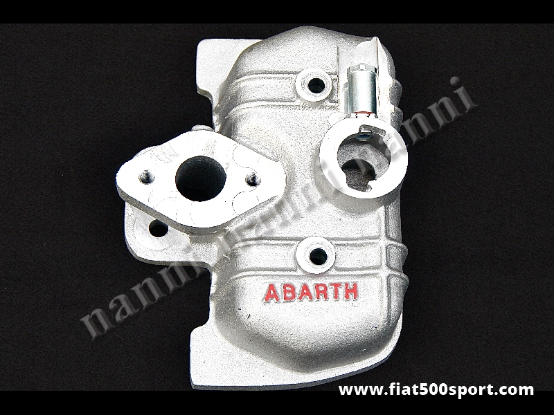 Art. 0139 - Coperchio punterie  Abarth 595 SS e Abarth 695 nuovo con collettore di aspirazione per carburatore Solex 32-34 PBIC completo di prigionieri speciali per monoblocco. - Coperchio punterie Abarth 595 SS e Abarth 695 nuovo con collettore di aspirazione per carburatore Solex 32 o 34 PBIC. Lo forniamo completo di prigionieri lunghi per il monoblocco, dadi speciali e prigionieri piccoli per il fissaggio del carburatore.
