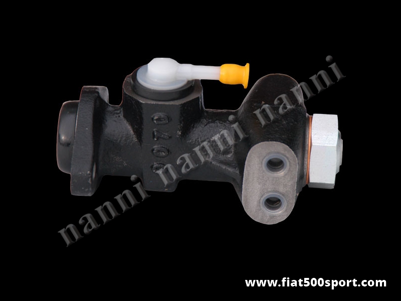 Art. 0189 - Miniservo Fiat 500 F L R e Giardiniera Bendix (piccolo servofreno). Aumenta la potenza della frenata del 35%. Indispensabile per gli impianti frenanti a disco. - Miniservo Fiat 500 F L R e Giardiniera Bendix (piccolo servofreno).E’ una pompa freni maggiorata per Fiat 500 F/L e Giardiniera che sostituisce perfettamente la pompa freni originale. Aumenta la potenza della frenata del 35%. Indispensabile per gli impianti frenanti a disco.
