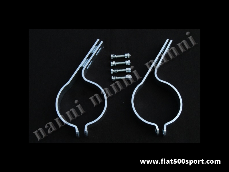 Art. 0221S - Staffe marmitta Fiat 500R Fiat 126. Kit completo. - Staffe marmitta Fiat 500 R Fiat 126. Sono molto robuste (spessore dell’acciaio 5 mm.) e sono complete di viti e dadi. Il kit è completo per una marmitta.
