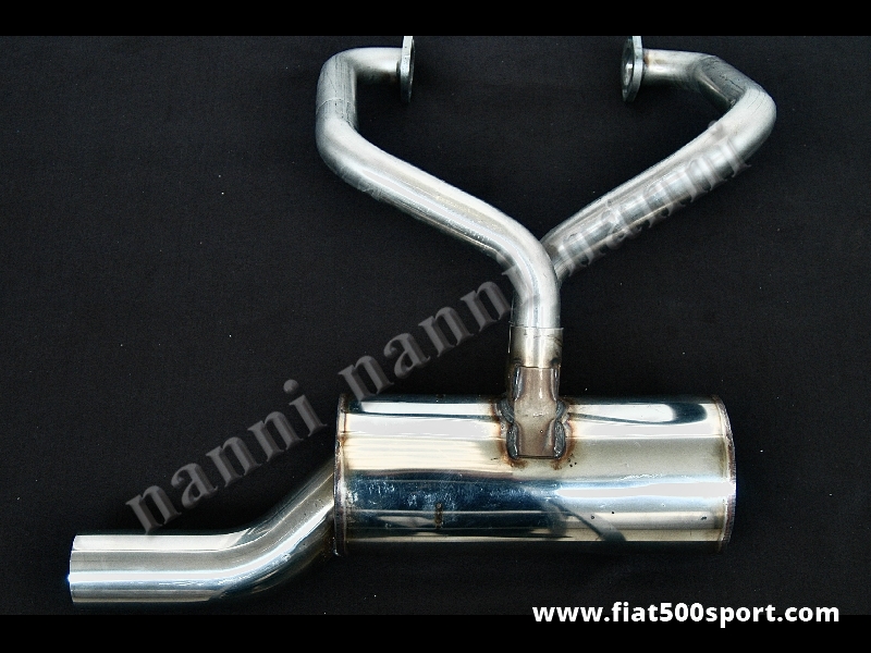 Art. 0238 - Marmitta Fiat 500 FIAT 126 in acciaio inossidabile lucidato ad alto rendimento con attacco diretto sulla testa e tubo di scarico diametro 60 mm. Si monta con le ns. staffe di supporto art. 0221S - Marmitta FIAT 500 FIAT 126 ad alto rendimento in acciaio inossidabile lucidato con attacco diretto sulla testa e tubo di scarico diametro 60 mm. Si monta con le ns. staffe di supporto art. 0221S, oppure con le staffe originali. Il diametro dei tubi è di 35 mm.
