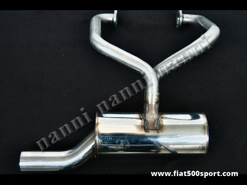 Art. 0238 - Marmitta Fiat 500 R FIAT 126 in acciaio inossidabile lucidato ad alto rendimento con attacco diretto sulla testa e tubo di scarico diametro 60 mm. Si monta con le ns. staffe di supporto art. 0221S - Marmitta FIAT 500 R FIAT 126 ad alto rendimento in acciaio inossidabile lucidato con attacco diretto sulla testa e tubo di scarico diametro 60 mm. Si monta con le ns. staffe di supporto art. 0221S, oppure con le staffe originali. Il diametro dei tubi è di 35 mm.
