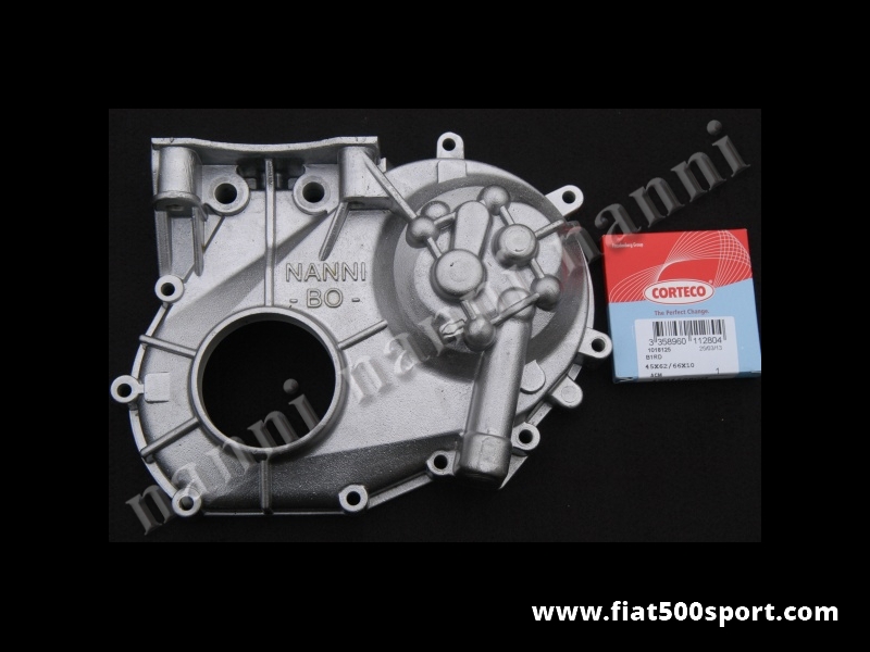 Art. 0256 - Coperchio distribuzione Fiat 500 R Fiat 126 nuovo originale NANNI, completo di paraolio e guarnizione. - Fiat 500 R Fiat 126 coperchio distribuzione nuovo originale Nanni completo di paraolio e guarnizione. Consigliamo di montare questo carter Fiat 126 sulla Fiat 500 F/L (usando la pompa olio 126) nei motori elaborati, poiche’ aumenta la pressione e la portata dell’olio nel circuito.
