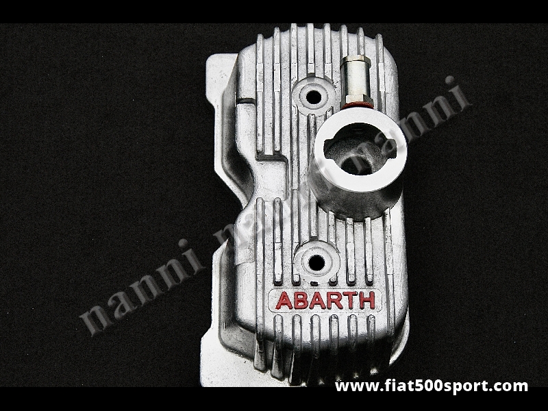 Art. 0262 - Coperchio punterie Abarth Fiat 500 D F L R Fiat 126 in alluminio. - Coperchio punterie Abarth Fiat 500 D F L R Fiat 126 in alluminio. Questo coperchio richiede il tappo introduzione olio ART. 0266. Con questo coperchio punterie si può montare anche il carburatore Weber diam. 26/28 mm. originale.
