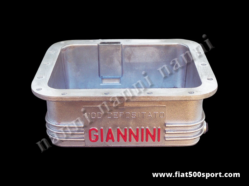 Art. 0274 - Coppa olio Giannini Fiat 500 Fiat 126 in alluminio da 3,5 litri completa di tappo in bronzo. - Coppa olio Giannini Fiat 500 Fiat 126 in alluminio da 3,5 litri. E’ predisposta per il montaggio del bulbo della temperatura dell’ olio. Le nostre coppe olio sono tutte impregnate con Loctite per garantire una impermeabilità al 100%. E’ completa di tappo in bronzo per lo scarico dell’olio.
