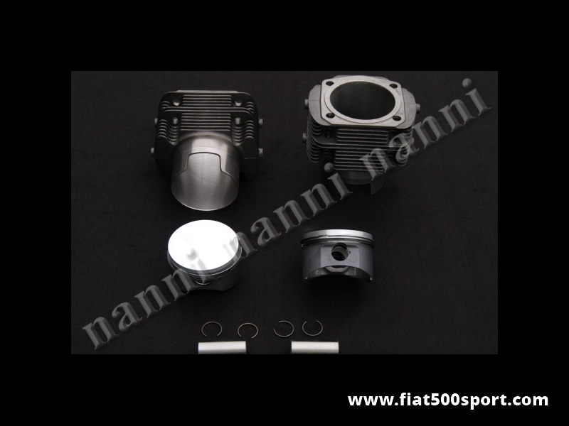 Art. 0325 - Cilindri  pistoni stampati Fiat 500 Fiat 126,  695 cc, pistoni Ø 79,5 mm. stampati disponibili con l’ altezza di compressione di 25 mm. e 28 mm. - Canne pistoni stampati Fiat 500 Fiat 126 695 cc, pistoni  Ø 79,5 mm. stampati disponibili con l’ altezza di compressione di 25 mm. e 28 m.m. Vi preghiamo di scrivere nelle NOTE l’altezza di compressione dei pistoni che desiderate. I cilindri di nostra produzione sono h 80 mm. e non richiedono la guarnizione di testa. Per il motore Fiat 500 occorre la piastra art. 0287 . Bisogna acquistare anche gli anelli sottocanna in rame ns. art. 0428. Gruppo completo di 2 cilindri e 2 pistoni. Questo gruppo richiede le bielle con interasse di 130 mm.
