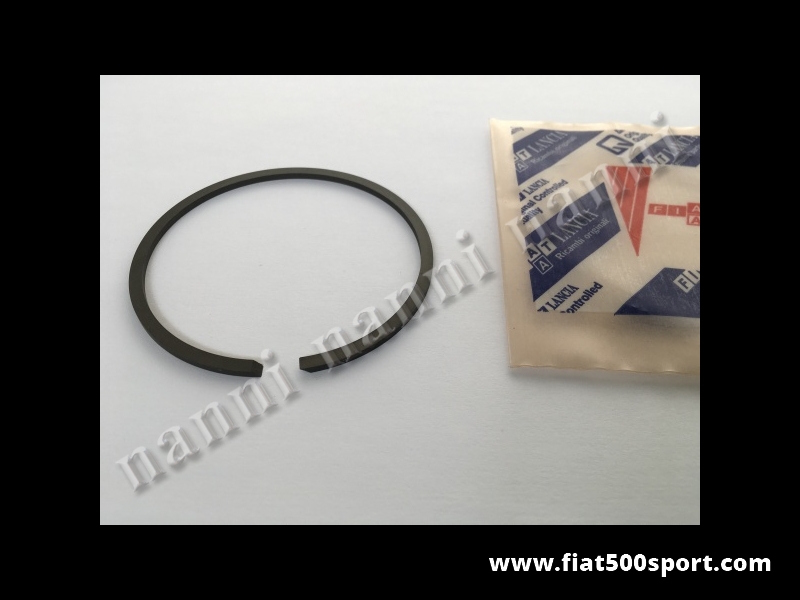 Art. 0379 - Ring steel Fiat 500 Fiat 126 for crankshaft oil , side chain. - Ring steel Fiat 500 Fiat 126 for crankshaft oil, side chain.
