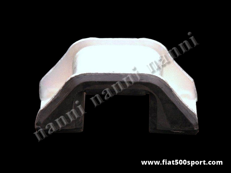 Art. 0460A - Tassello Fiat 500 Fiat 126 sostegno balestra. - Tassello Fiat 500 Fiat 126 sostegno balestra in gomma e acciaio. Occorrono 2 pezzi per sostenere la balestra.
