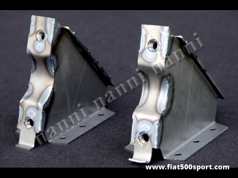 Art. 0492 - Supporti Fiat 500 Fiat 126  NANNI per applicazione scatola sterzo Fiat 126 su Fiat 500. - Staffe supporto Fiat 500 Fiat 126 NANNI molto resistenti per applicare la scatola guida art. 0489 (Fiat 126) sulla Fiat 500. Sono verniciabili in qualsiasi colore. Kit completo di 2 pezzi.
