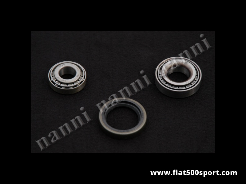 Art. 0495C - Cuscinetti Fiat 500 D F L R Fiat 126 prima serie per ruota anteriore con paraolio. - Cuscinetti Fiat 500 D F L R e Fiat 126 prima serie per la ruota anteriore con paraolio. Kit completo per 1 ruota.
