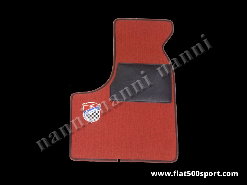 Tappetini Fiat 500 Fiat 126 Giannini in moquette, anteriori e posteriori di  colore rosso (con 2 stemmi Giannini).